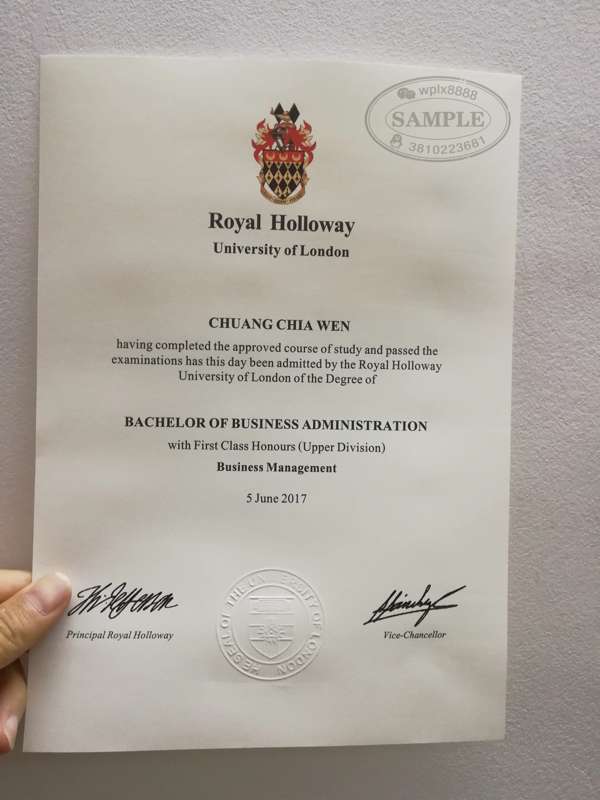 英国伦敦大学皇家霍洛威学院工商管理学士学位证书案例 英国伦敦大学皇家霍洛威学院工商管理学士学位证书案例